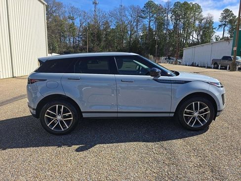 Used 2024 Land Rover Range Rover Evoque S image 2