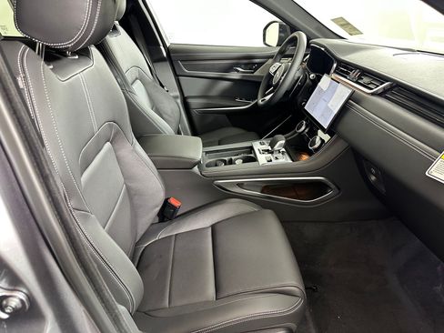Used 2026 Jaguar F-PACE R-Dynamic S AWD/4WD image 18
