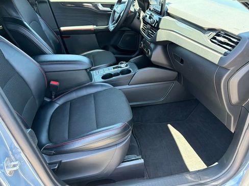 Used 2025 Ford Escape ST-Line FWD image 13