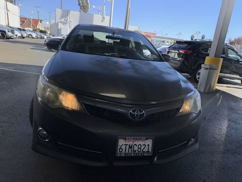 Used 2012 Toyota Camry SE image 4