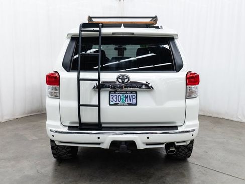 Used 2010 Toyota 4Runner SR5 AWD/4WD image 5