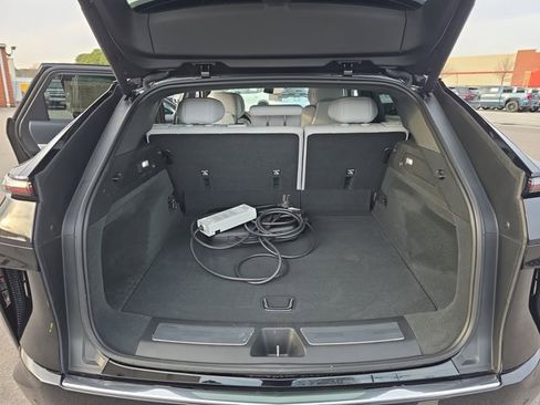 Certified 2024 Cadillac Lyriq Luxury image 12