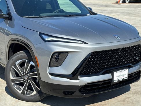 Used 2026 Buick Enclave Sport Touring w/ LPO, Floor Liner Package image 3