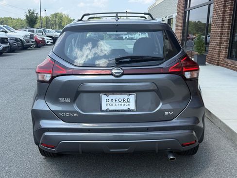 Used 2023 Nissan Kicks SV w/ Interior Electronics Package FWD image 5