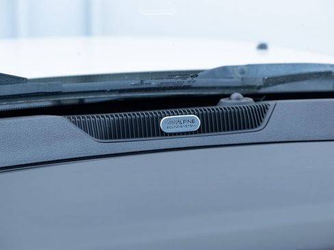 Used 2018 RAM 1500 Laramie w/ Convenience Group image 6