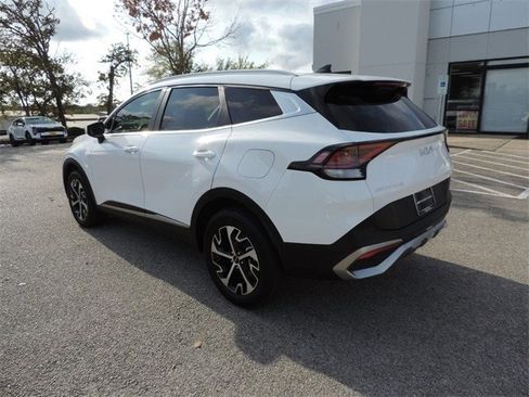 Used 2023 Kia Sportage EX image 7