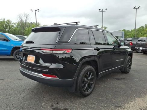 Certified 2022 Jeep Grand Cherokee Limited w/ Trailer Tow Prep Group (B) AWD/4WD image 7