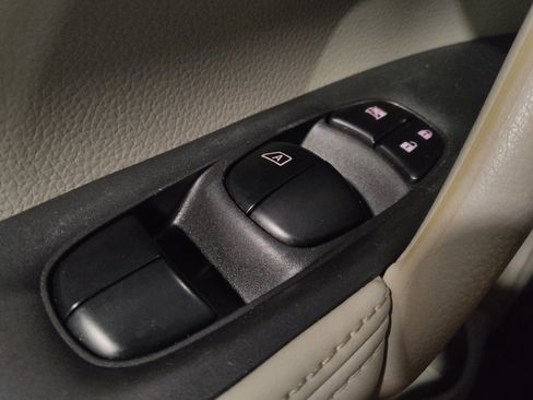 Used 2019 Nissan Rogue Sport SV w/ Technology Package image 27