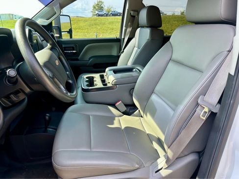 Used 2016 Chevrolet Silverado 2500 W/T w/ WT Convenience Package AWD/4WD image 12