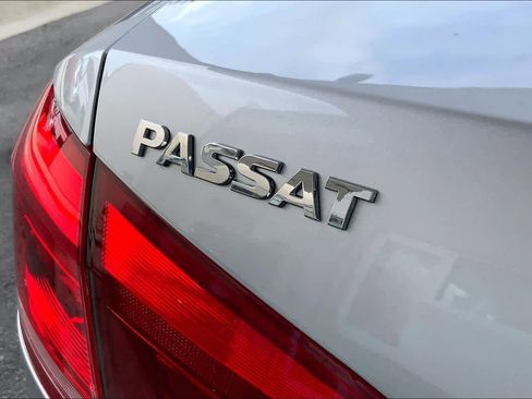 Used 2014 Volkswagen Passat 1.8T Wolfsburg Edition FWD image 29