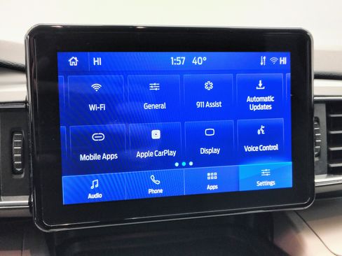 Used 2023 Ford Explorer XLT w/ Equipment Group 202A image 4