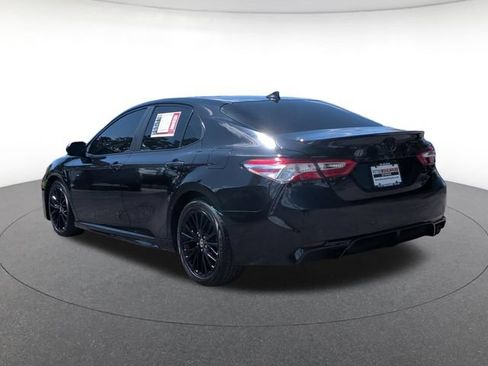 Used 2020 Toyota Camry SE AWD/4WD image 3