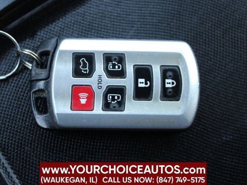 Used 2018 Toyota Sienna image 33