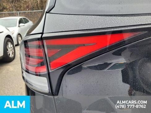 Used 2025 Kia Sportage SX image 11