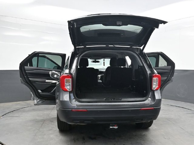 Used 2023 Ford Explorer XLT AWD/4WD image 46