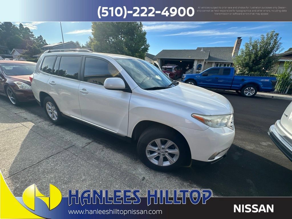 Used 2012 Toyota Highlander FWD w/ Tech Pkg image 1