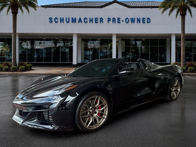 Used 2023 Chevrolet Corvette Z06 RWD image 3