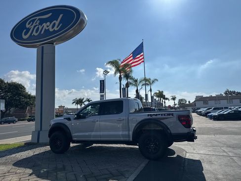 Used 2025 Ford F150 Raptor AWD/4WD image 29