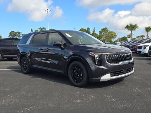 New 2026 Kia Carnival image 2