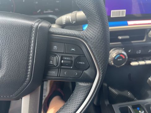 Used 2025 Toyota Tacoma TRD Off-Road image 24