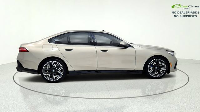 Used 2026 BMW i5 eDrive40 w/ M Sport Package RWD image 10