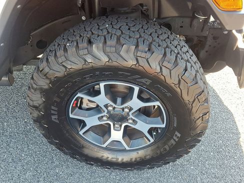 Used 2021 Jeep Wrangler Unlimited Rubicon image 9