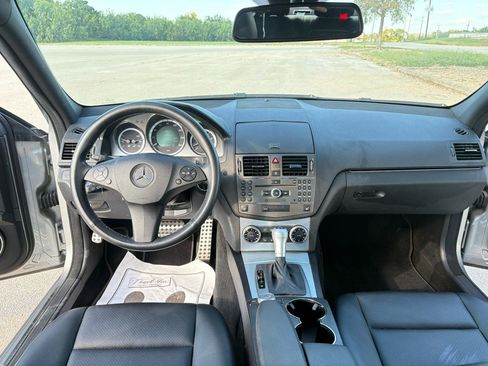 Used 2010 Mercedes-Benz C 300 Sedan image 23