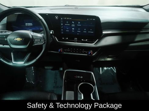 Used 2025 Chevrolet Equinox LT w/ Convenience Package II FWD image 3