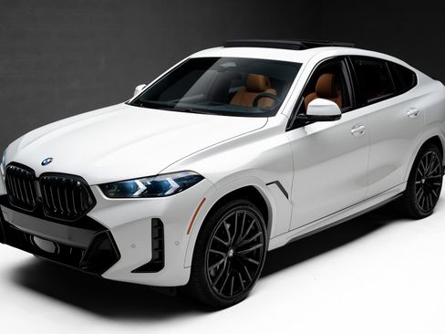 Used 2025 BMW X6 xDrive40i w/ Executive Package AWD/4WD image 5
