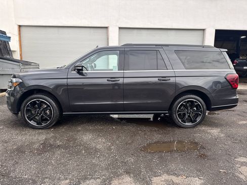 Certified 2022 Ford Expedition Max Limited image 2