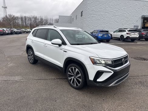 Used 2023 Volkswagen Taos SE image 7