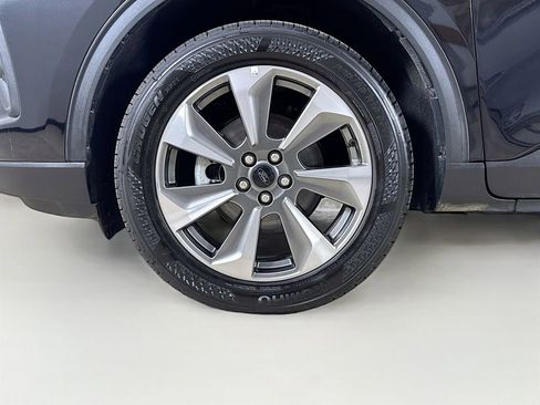 Used 2025 Ford Escape Platinum image 27