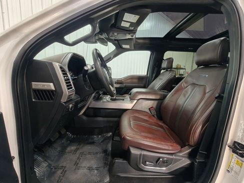 Used 2016 Ford F150 Platinum w/ Equipment Group 701A Luxury image 41