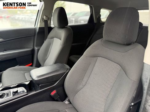 Used 2023 Kia Sportage LX AWD/4WD image 27