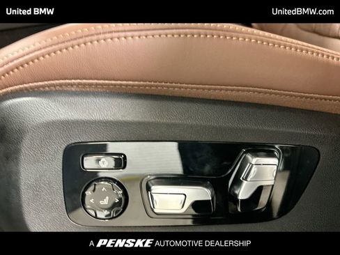 Used 2026 BMW X7 M60i image 12