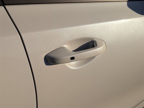 Used 2024 Kia Forte GT-Line w/ GT-Line Premium Package image 18