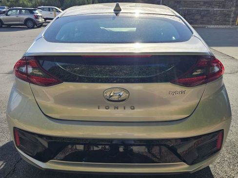Used 2017 Hyundai Ioniq SEL FWD image 6