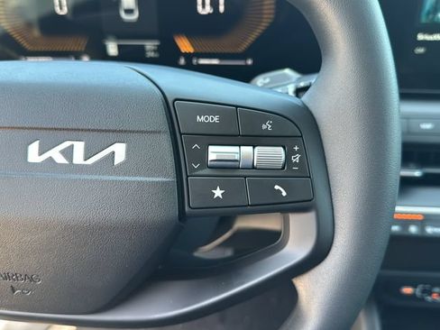 New 2026 Kia K4 FWD image 20
