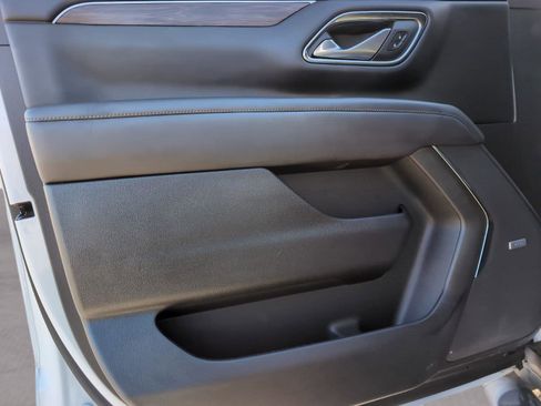 Used 2023 Chevrolet Tahoe Z71 image 12