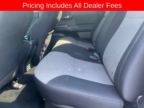Used 2020 Toyota Tacoma TRD Off-Road AWD/4WD image 19