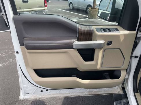 Used 2019 Ford F150 Lariat w/ Equipment Group 502A Luxury RWD image 15
