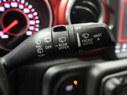 Used 2021 Jeep Wrangler Unlimited Rubicon AWD/4WD image 42