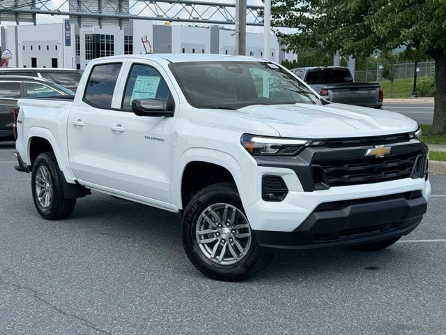 New 2026 Chevrolet Colorado LT w/ LT Convenience Package AWD/4WD image 1