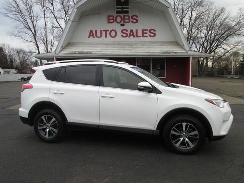Used 2016 Toyota RAV4 XLE image 4