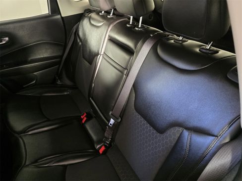 Used 2020 Jeep Compass Latitude image 16