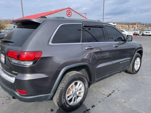 Used 2020 Jeep Grand Cherokee Laredo image 8