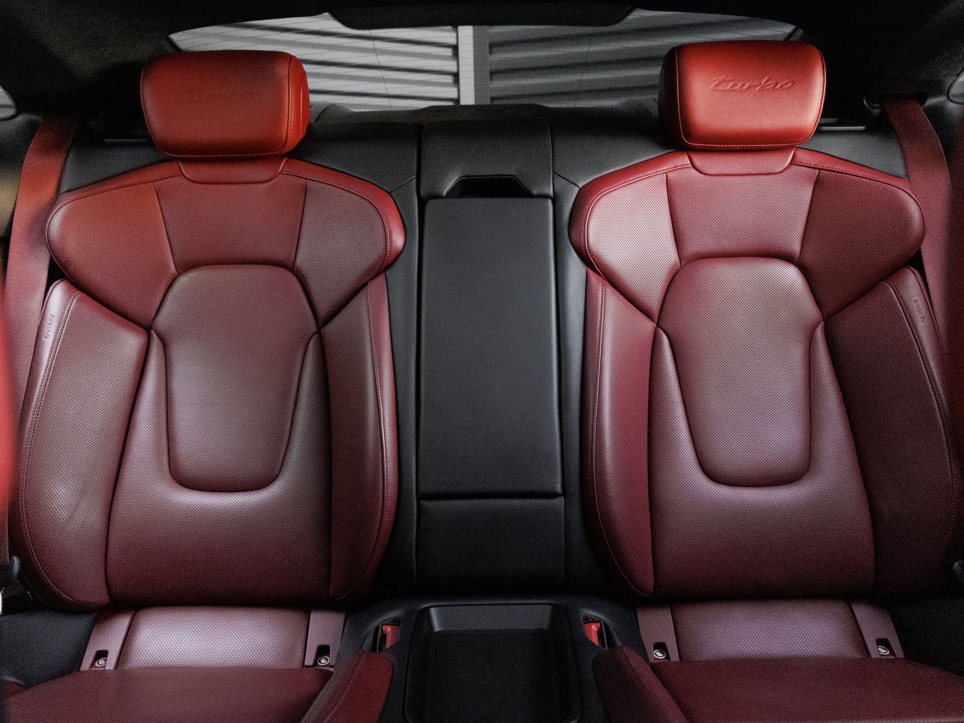 Certified 2021 Porsche Taycan Turbo AWD/4WD image 27