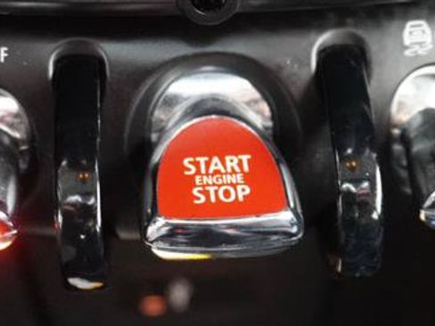 Used 2019 MINI Cooper 2-Door Hardtop w/ Storage Package FWD image 17