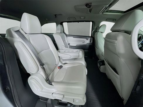Used 2018 Honda Odyssey Elite image 35
