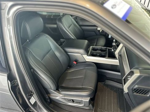 Certified 2022 Ford F250 Lariat w/ Black Appearance Package image 26